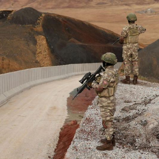 انجمن وکلای دیاربکر: پناهجویان افغان اخراجی از ترکیه توسط سربازان ایرانی شکنجه شدهاند