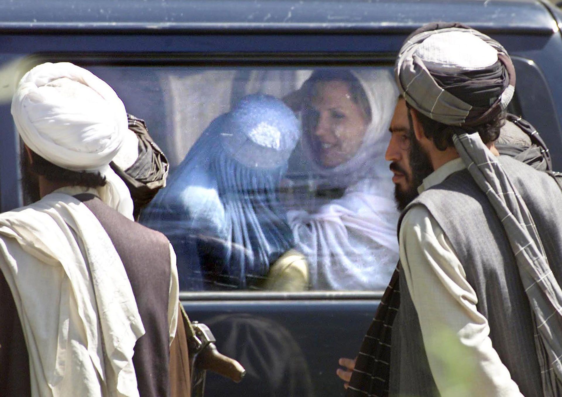 یوناما: امر به معروف بر داکتران فشار می‌آورد که از درمان زنان خودداری کنند