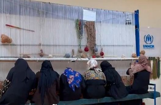 سازمان ملل در ولایت بلخ برای حمایت از زنان یک مرکز قالین‌بافی ایجاد کرد