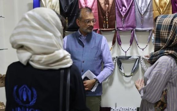 سازمان ملل برای زنانی که به افغانستان برمیگردند مرکز توانمندسازی ساخته است