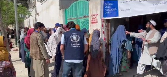 برنامه جهانی غذا: منع کار زنان هشت میلیون نفر را از کمک غذایی محروم کرده است 