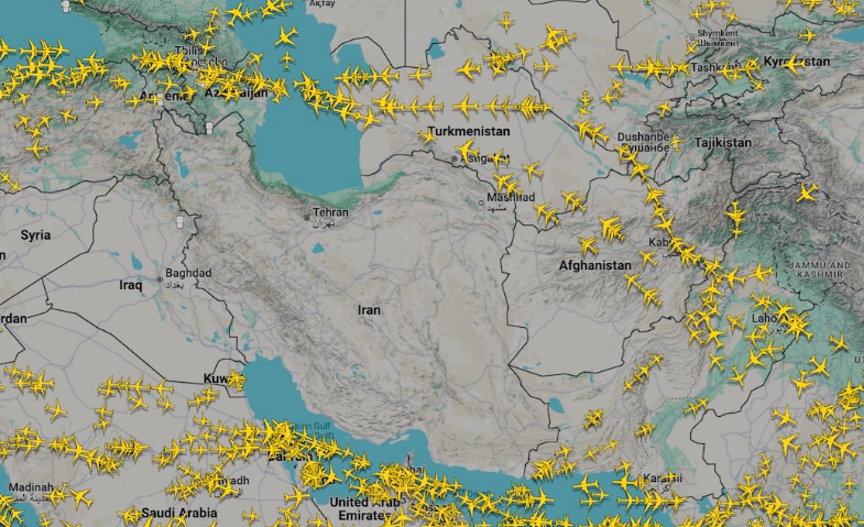 د افغانستان د هوايي حریم له لارې د تلونکو الوتکو پیلوټان الوتنې پخپله همغږې کوي