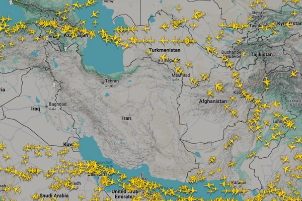 د افغانستان د هوايي حریم له لارې د تلونکو الوتکو پیلوټان الوتنې پخپله همغږې کوي