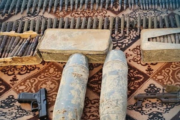 طالبان وایي د پکتیکا په برمل ولسوالۍ کې یې یو شمېر سپکې او درنې وسلې موندلې دي