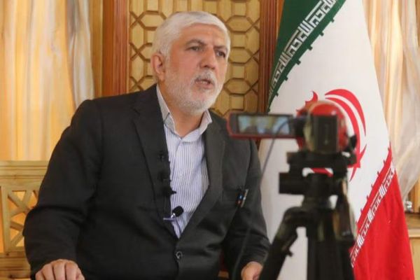 القنصل الإيراني ينفي ترحيل الأفغان من حاملي التأشيرات رغم التقارير الأممية