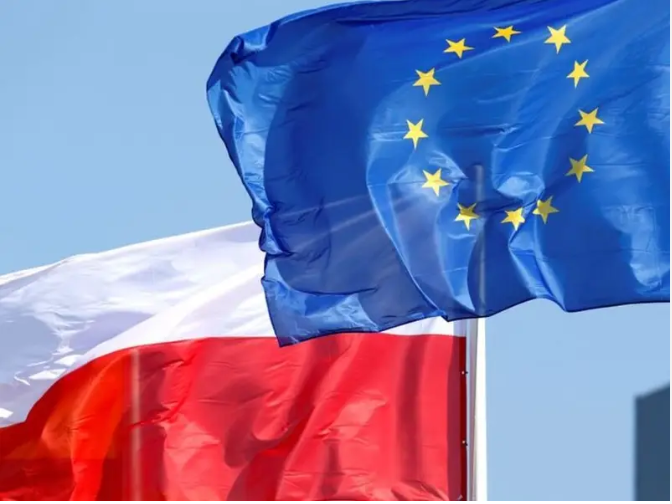 اروپايي کمیسیون: د پولنډ په قونسلګریو کې دې د ویزو ورکړې بهير له نږدې وڅارل شي