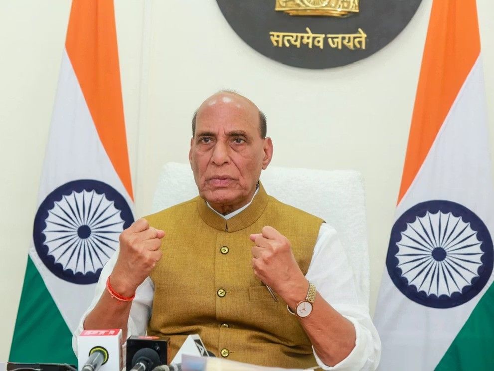 وزیر دفاع هند خواستار گفت‌وگو میان اسلام‌آباد و کابل برای حل تنش‌ها شد