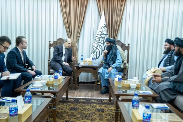 Taliban’s Interior Minister & Russian Envoy Explore Security Collaboration