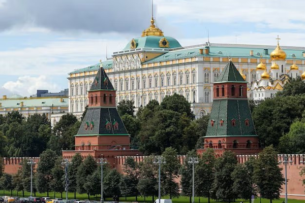 مصادر: إيران وروسيا والصين وباكستان يبحثون في موسكو مستقبل قاعدة باغرام