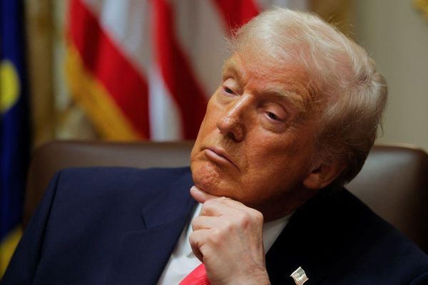 ټرمپ: ښايي هغه هېواد د برید هدف وګرځي چې امریکا ته نشهیي توکي قاچاق کوي