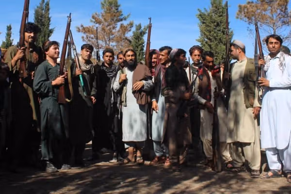 طالبان وايي د خوست د دوه ولسوالیو ځینو اوسېدونکو د پاکستان پرضد لاریون کړی دی