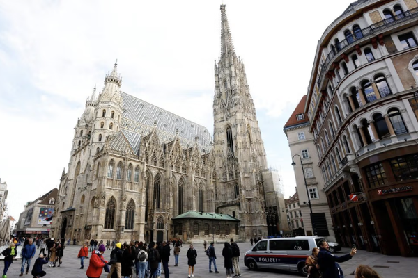 وفد طالبان في النمسا يثير موجة انتقادات داخلية