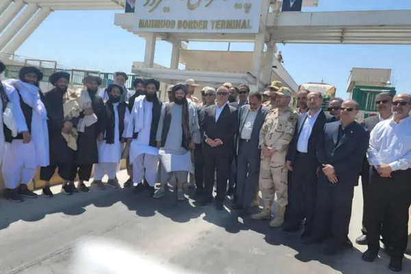 طالبانو او ایراني چارواکو فراه کې د سوداګریزو همکاریو پر پیاوړتیا خبرې کړې