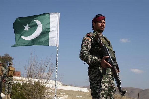 پاکستاني پوځ د ډیورنډ کرښې په اوږدو کې د ۸ وسلهوالو د وژلو ادعا وکړه