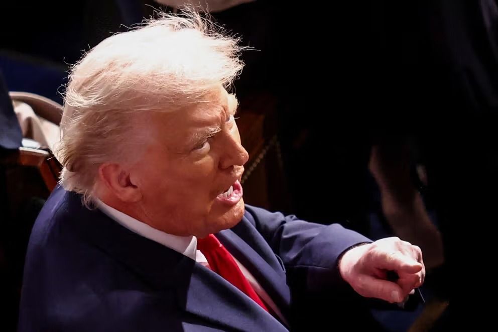 ټرمپ: امریکا له ونزوېلا نه تر ۸۰ مېلیون بېرله ډېر تېل ترلاسه کړي دي