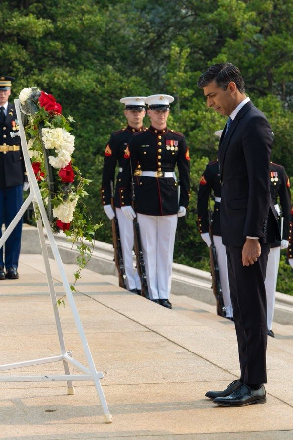 ریشی سونک از آرامستان ملی آرلینگتون دیدار کرد