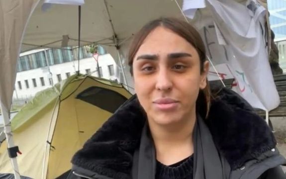 کمیته مدافعان حقوق بشر میگوید خواستههای مهره بارکزی، فعال حقوق دگرباشان را پیگیری میکند