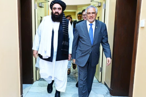 باكستان: وجود الإرهاب في أفغانستان عائق رئيسي أمام تطوير العلاقات مع طالبان