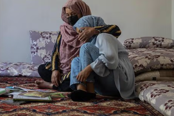 الأمم المتحدة تحذر من تجاهل أخطر أزمة لحقوق النساء في أفغانستان