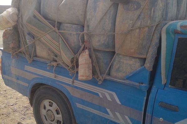  طالبانو د هلمند په بهرامچې کې زرګونه لیټره تېل او ۱۲ قاچاق وړونکي نیولي