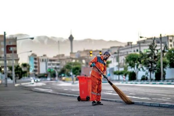 د تهران ښاروالۍ د افغان صفاکارانو پر ځای ایراني صفاکاران په کار وګومارل
