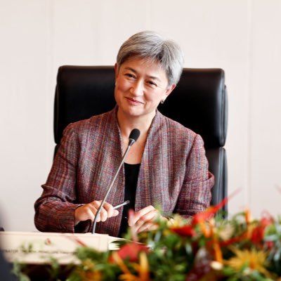 ادامه واکنش‌ها به ممنوعیت کار زنان؛ وزیر خارجه استرالیا تصمیم طالبان را وحشتناک خواند