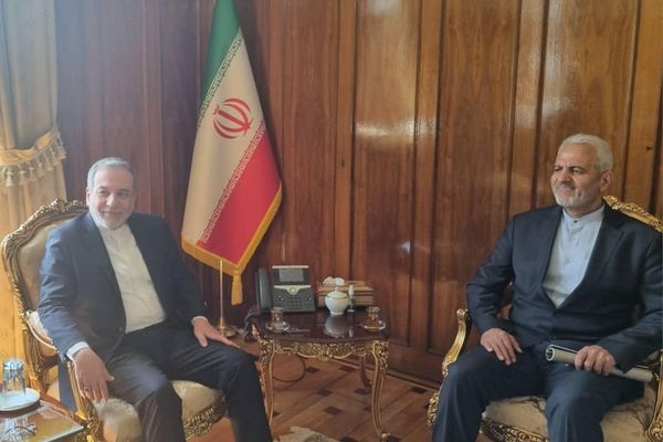 Iran Urges Taliban Cooperation On Gradual Return Of Afghan Migrants