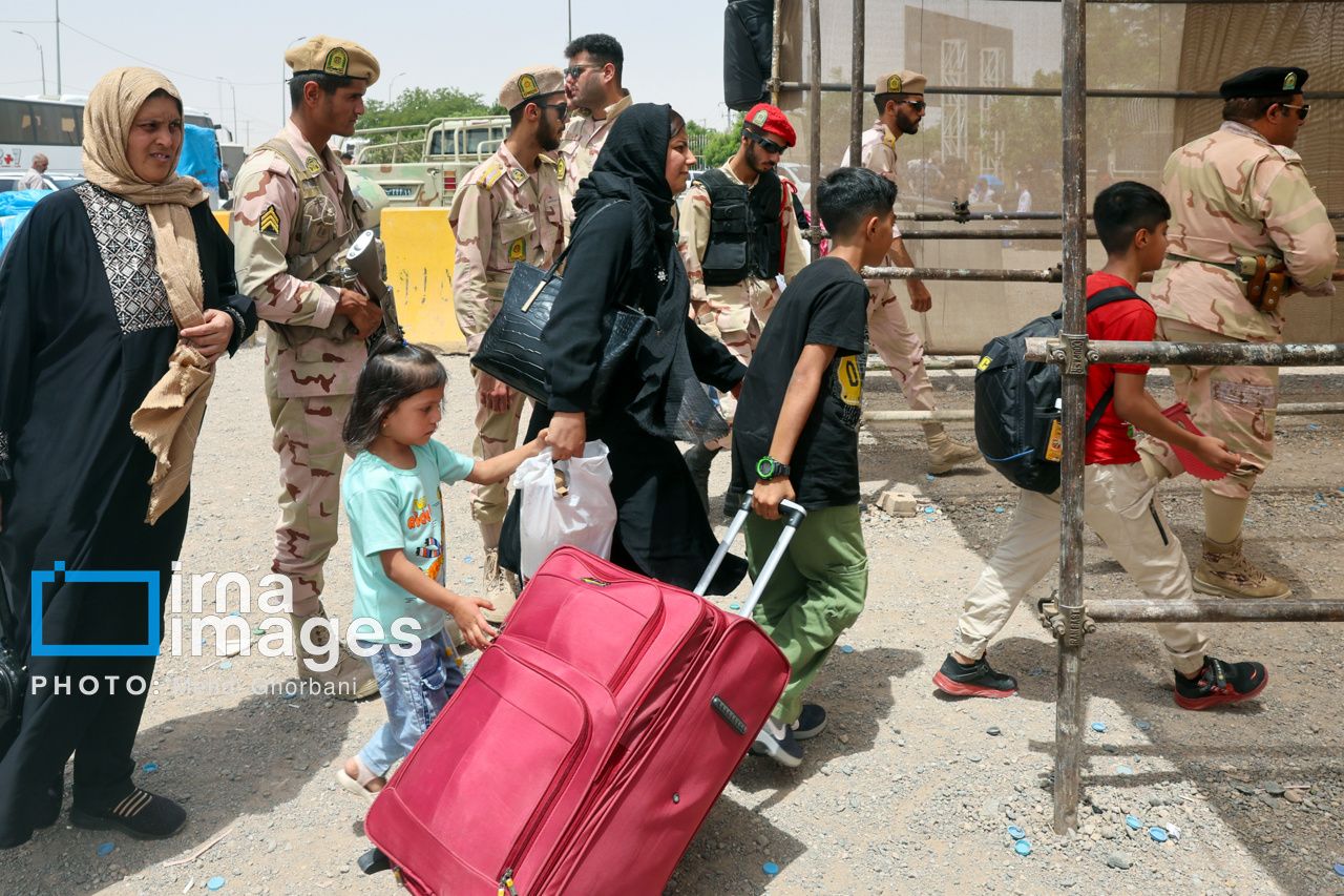 مقام ایرانی می‌گوید بازگشت افغان‌ها از مرز دوغارون سه برابر افزایش یافته است