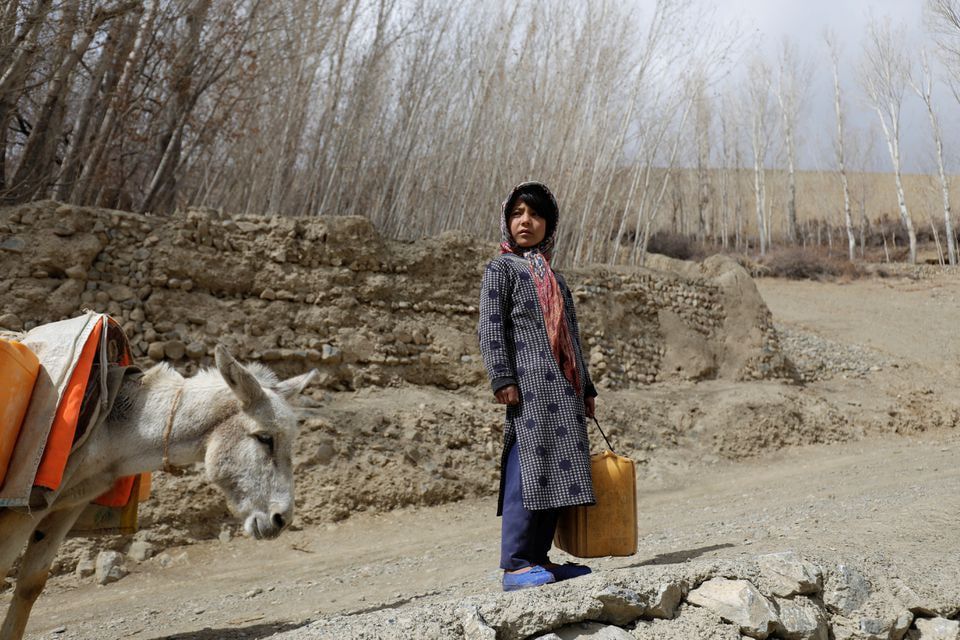 په افغانستان کې اوږدې وچکالۍ بشري ناورین لا پسې ژور کړی دی