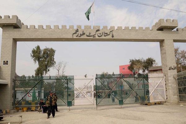 د تورخم دروازه یوازې د بېرته ستنېدونکو افغان کډوالو لپاره پرانېستل شوه