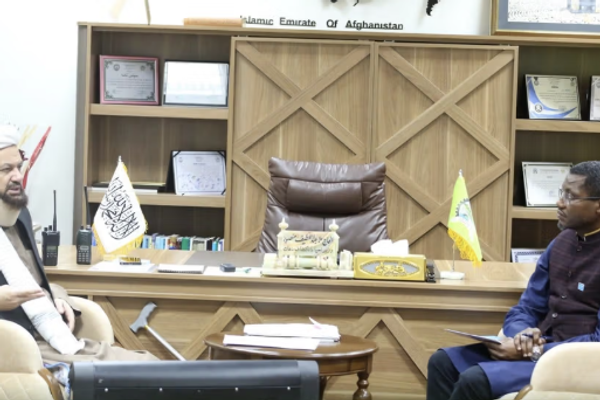 طالبان: منظمة اليونيسف أدانت هجمات باكستان على المهاجرين الأفغان