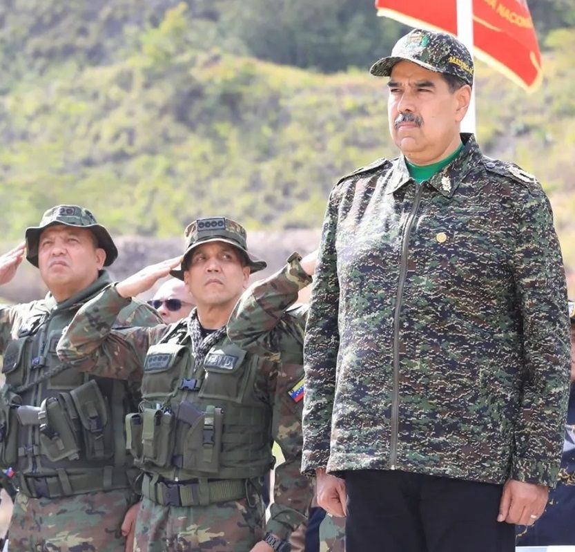 وال سټریټ ژورنال: امریکا په وینزویلا کې د احتمالي بریدونو لپاره پوځي اهداف په نښه 