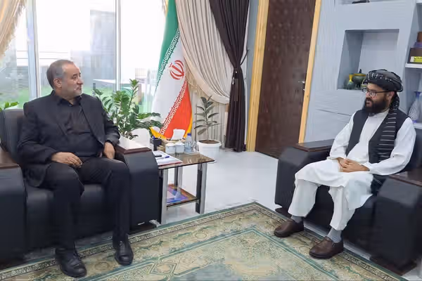 طالبانو له ایراني چارواکو سره په ابو نصر فراهي ګمرک کې د سوداګریزو ستونزو پر حل خبرې کړې
