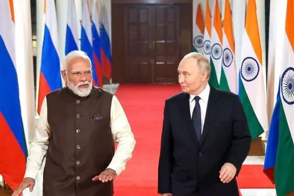 پوتین د امریکا له لوري پر نوي ډيلي له روسیې د انرژۍ پېرلو په تړاو پر روان فشار نیوکې وکړې