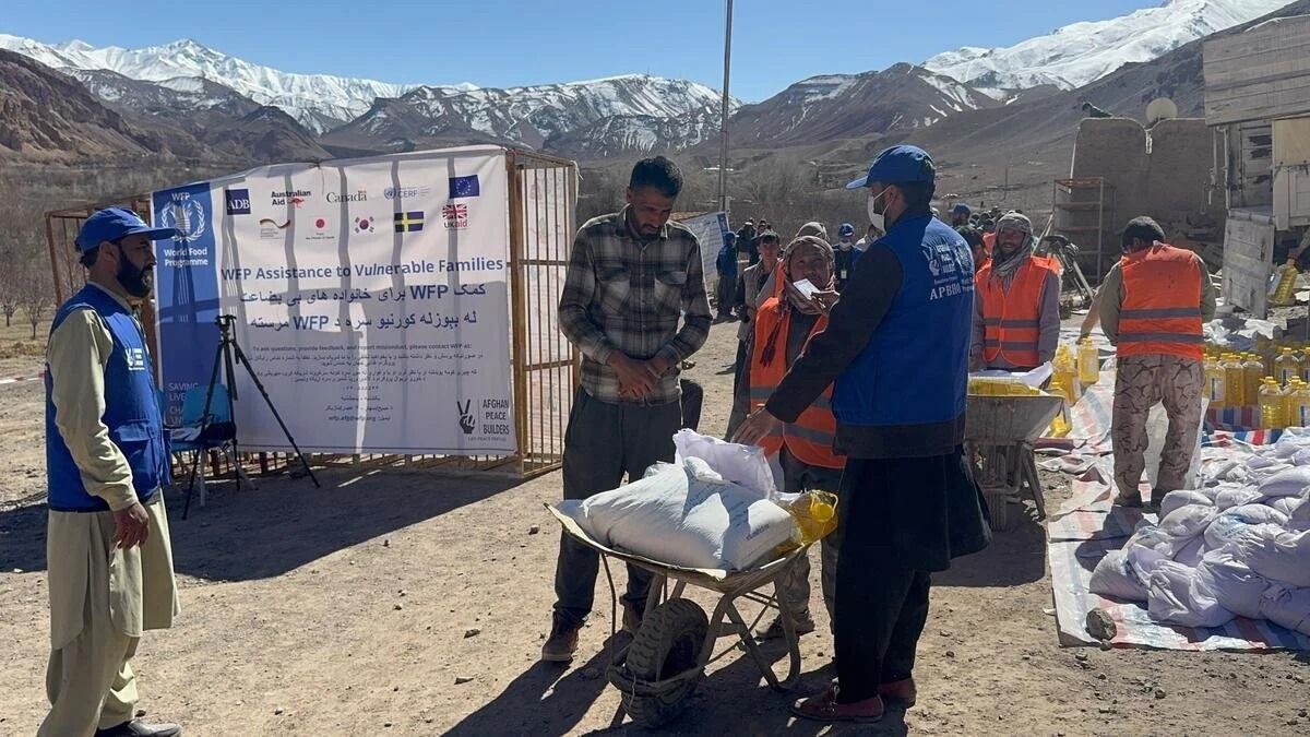 UN Food Agency Halts Aid In Afghan Border Areas As Fighting Continues