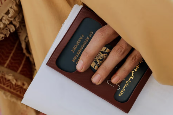 جواز السفر الأفغاني يتصدر قائمة أضعف جوازات العالم للعام العاشر على التوالي