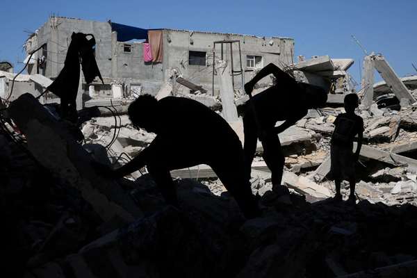 در یک شبانهروز حدود ۱۰۰ فلسطینی در حملات اسرائیل در غزه کشته شدند