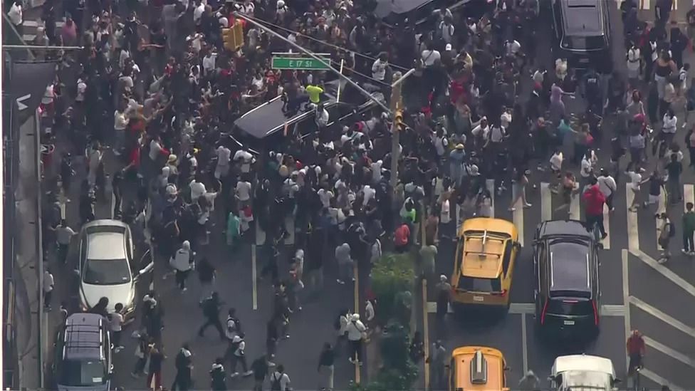 پیام یک یوتیوبر درباره توزیع رایگان کنسول بازی‌های ویدئویی، باعث هرج‌ومرج در منهتن شد