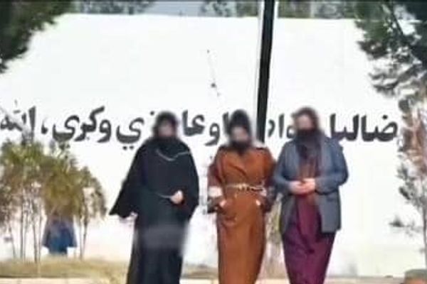 طالبانو په امنیتي جوړښت کې دوه زره ښځې په دندو ګومارلې دي