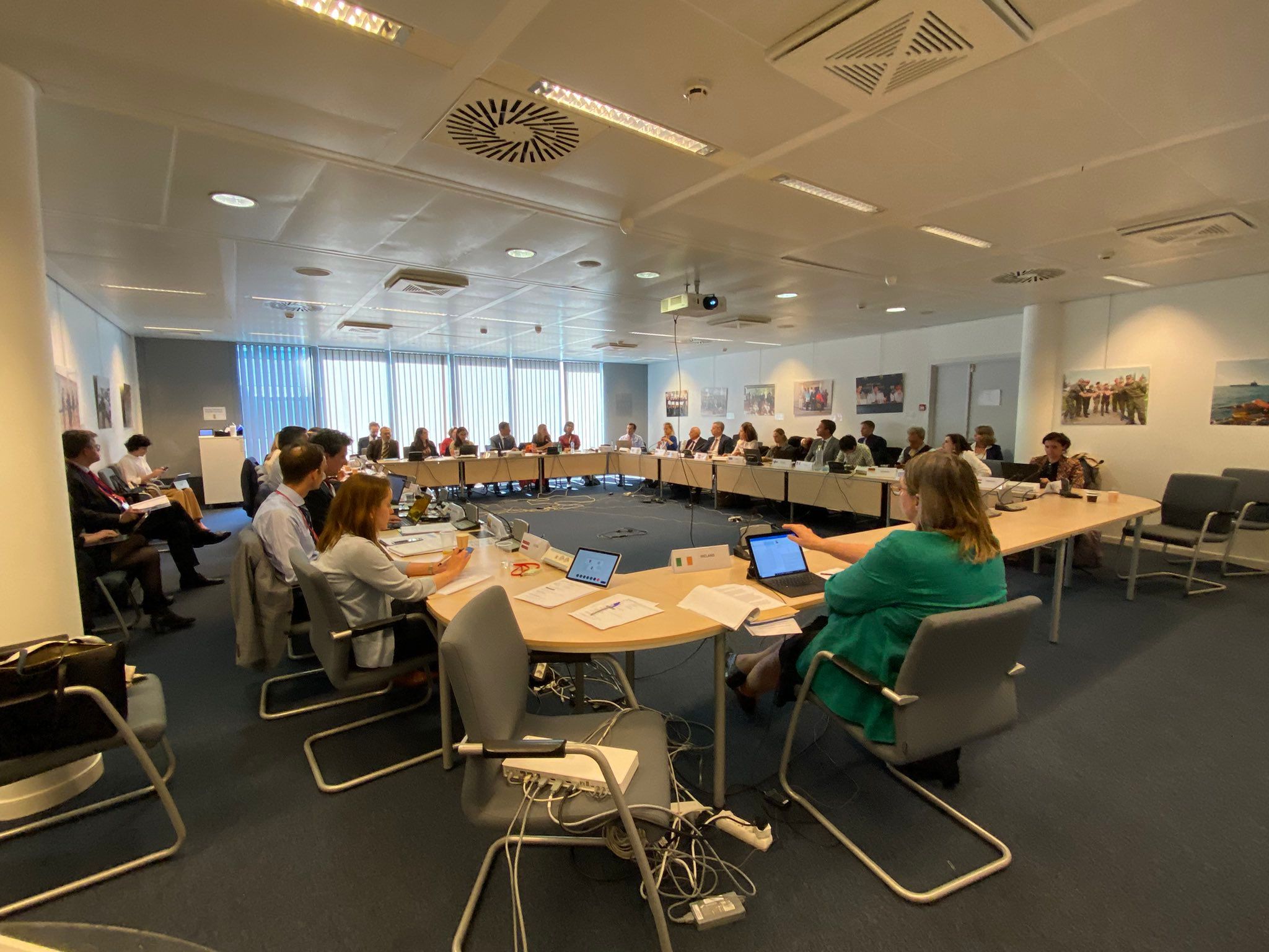 نمایندگان ویژه اتحادیه اروپا در قبال وخامت وضعیت حقوق بشر در افغانستان ابراز نگرانی کردند