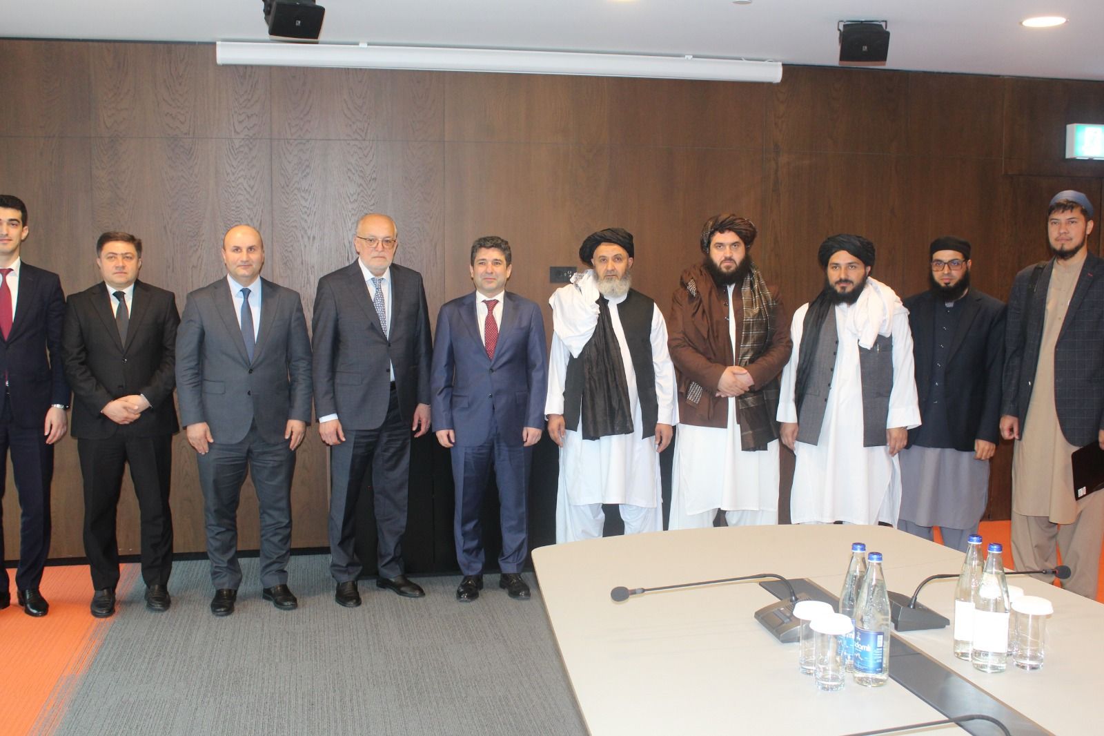 اذربایجان له افغانستان سره د همکاریو پر پراختیا ټینګار کړي