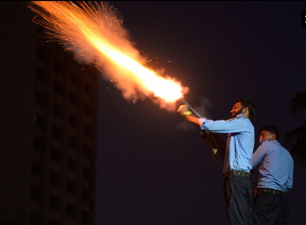 د پاکستان د پخواني لومړي وزیر له پلویانو سره په نښتو کې تر ۸۰ ډیر پولیس ټپیان شوي