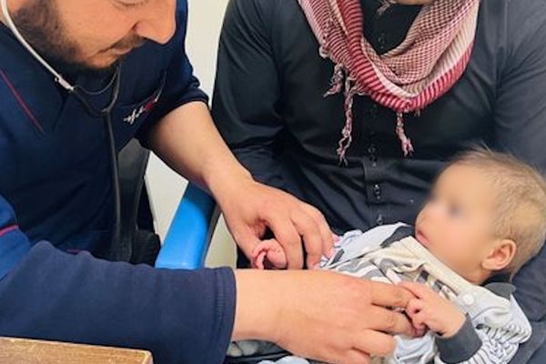سازمان بهداشت جهانی هشدار داد ۳.۷ میلیون کودک زیر پنج سال افغان در معرض سوءتغذیه حاد هستند