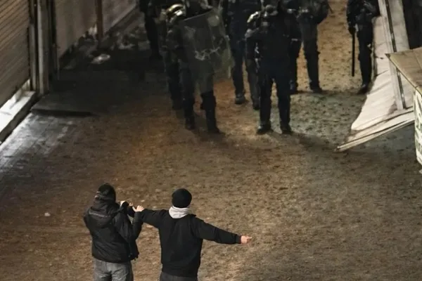 د ایران د حکومت ضد لاریون؛ په څلورمه ورځ د ایراني ځواکونو لهخوا پر لاریونوالو ډزې شوې دي