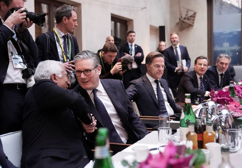 سټارمر: د برېتانیا او اروپا امنیت له یو بل سره تړلی دی او پر امریکا تکیه باید کمه شي