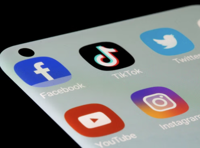 طالبان تسعى لفرض قيود شاملة على الإنترنت في أفغانستان