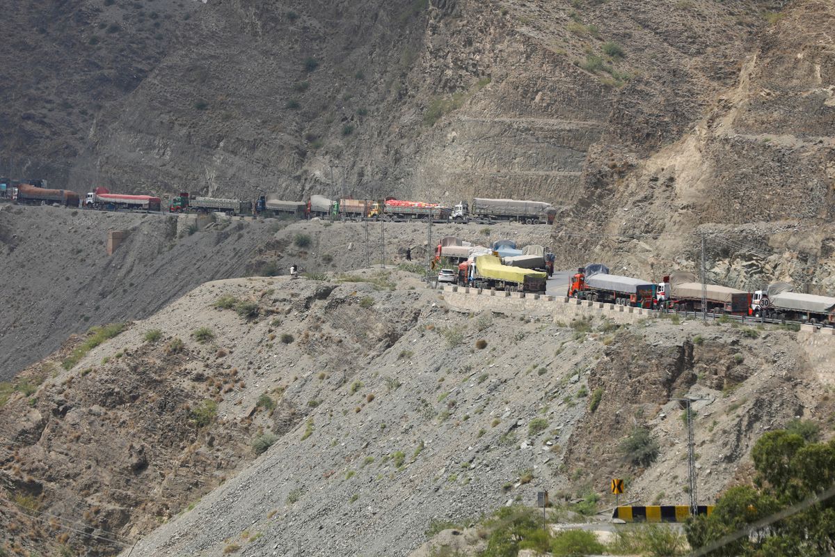 له جګړې وروسته د تورخم دروازې تړل؛ طالبانو له پاکستان سره د ډیپلوماټیکو خبرو غوښتنه وکړه