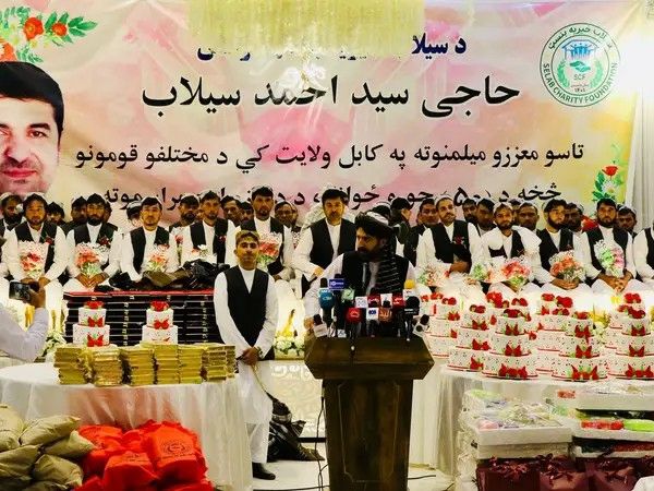 مراسم عروسی دسته‌جمعی برای پنجاه نفر و بدون حضور عروس‌ها در کابل برگزار شد 