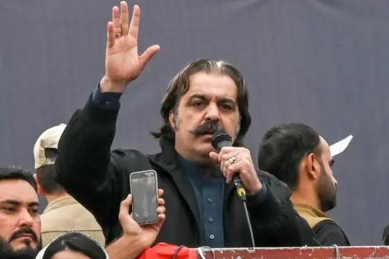 علي امین ګنډاپور: په پښتونخوا ایالت کې د ترهګرۍ په ضد عملیاتو ته اجازه نه ورکوم