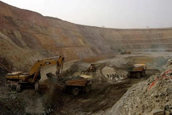 Taliban Signs Mining Contracts Worth 10 Billion Afghani